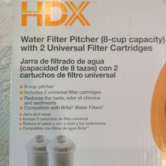 HDX 8 Cup Water Filter Pitcher with 2 Universal Filter Cartridges New in Box - Picture 2 of 7